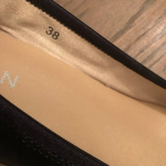 Hogan Block Heel Pumps Black with Red Cap Toe Leather and Patent 2" heel size 38 - Picture 10 of 15